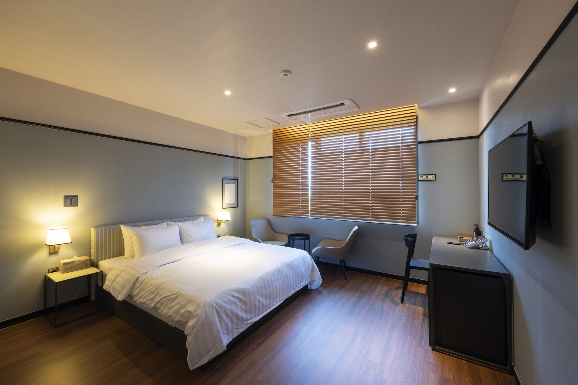 Brown-Dot Hotel Shinho Пусан Екстериор снимка
