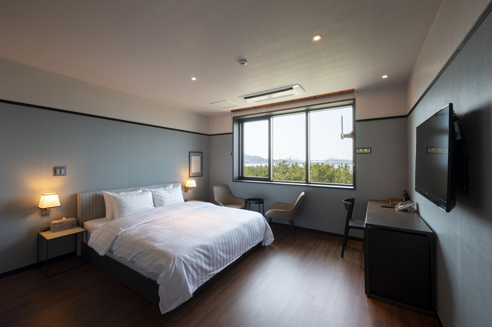 Brown-Dot Hotel Shinho Пусан Екстериор снимка